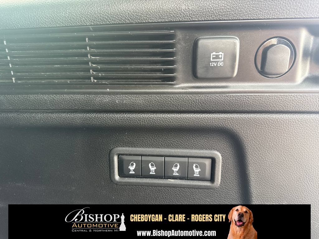 Used 2024 Jeep Wagoneer L Series II w/ Flexible Seating Group AWD/4WD image 22