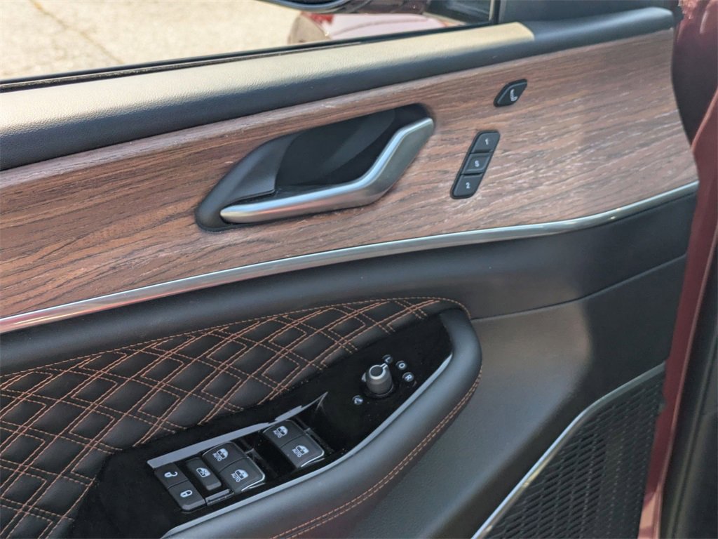 Used 2022 Jeep Grand Cherokee Summit w/ Adv Protech Group IV image 13