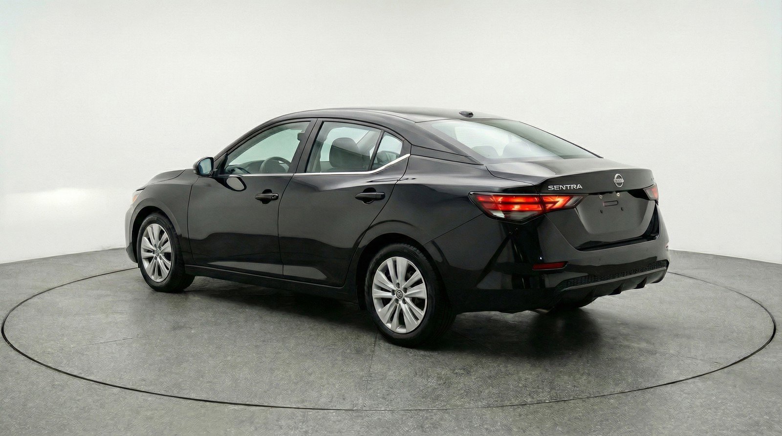 Used 2025 Nissan Sentra S FWD image 6