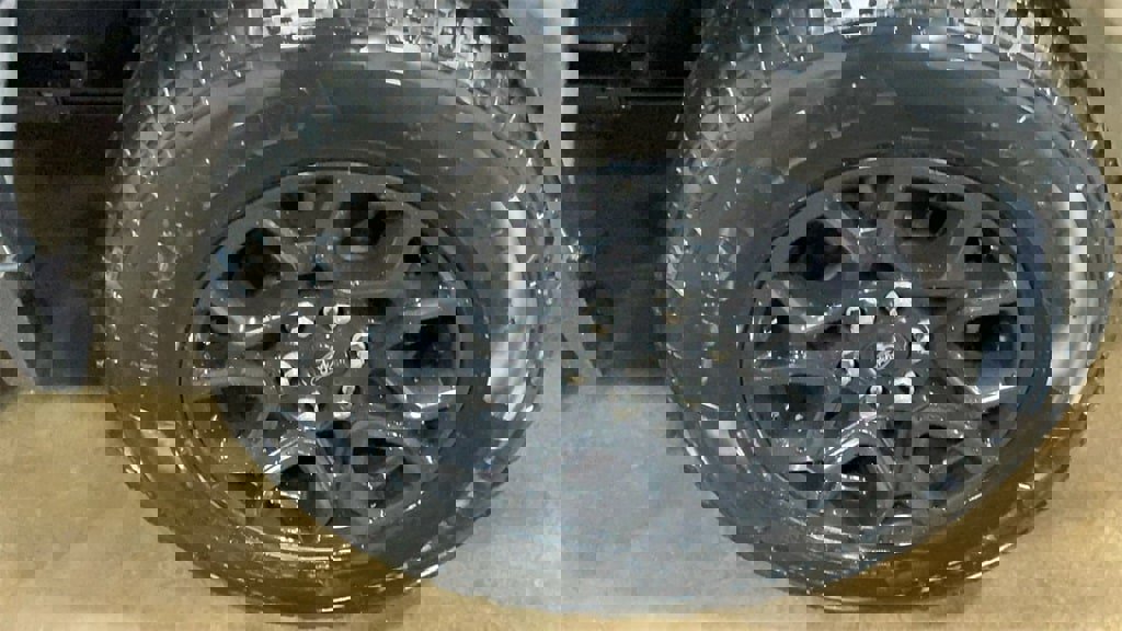 New 2025 Ford F150 XLT w/ Equipment Group 302A MID image 7