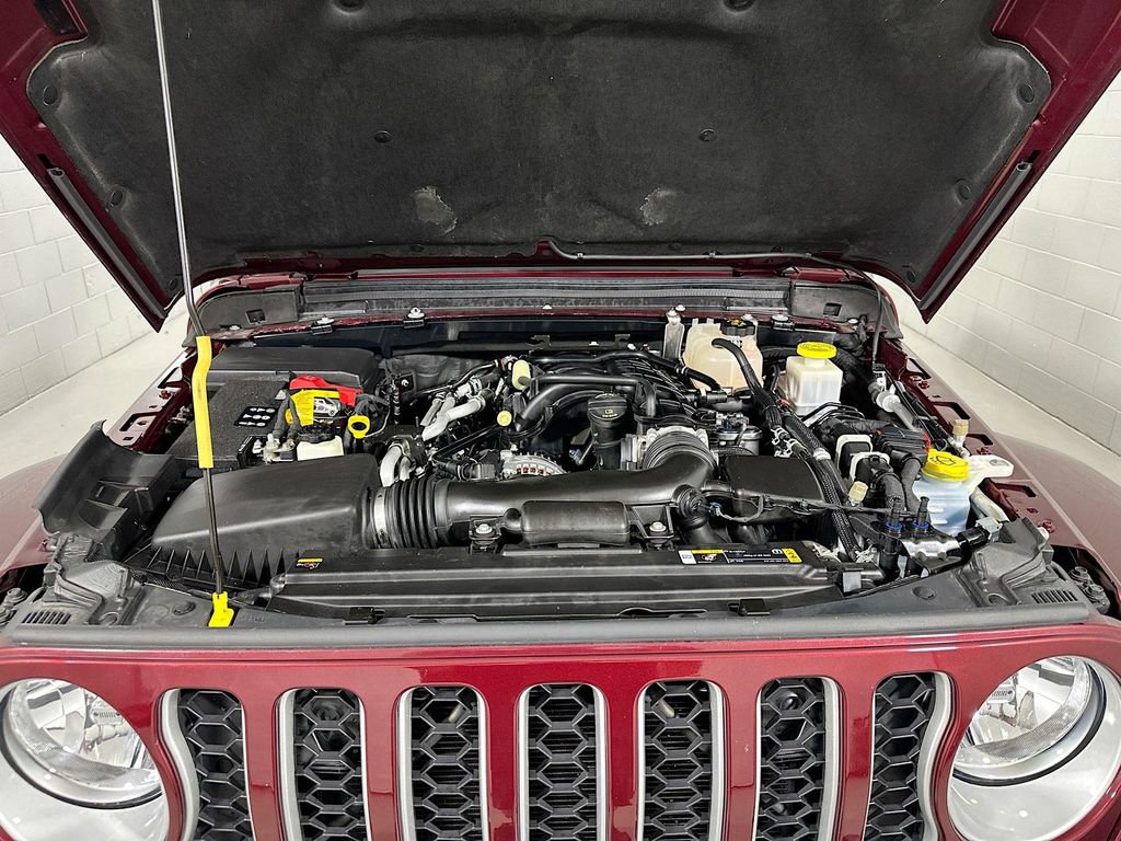 Certified 2022 Jeep Gladiator Overland w/ Popular Equipment Package AWD/4WD image 27