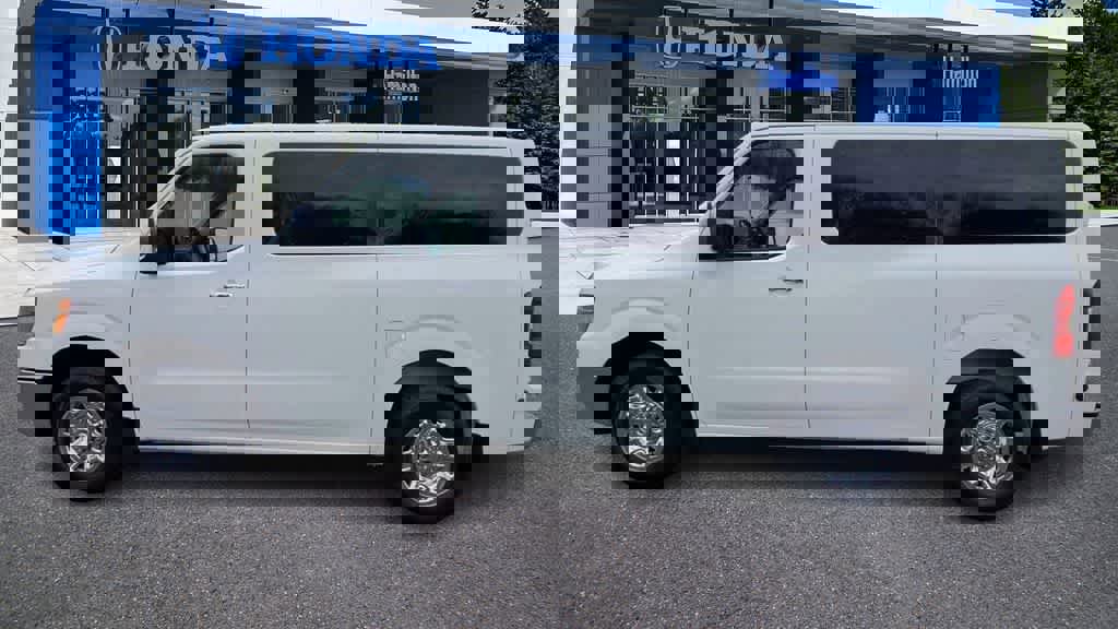 Used 2016 Nissan NV 3500 SV w/ SV Technology Package image 5