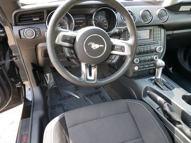 Used 2017 Ford Mustang Coupe RWD image 11