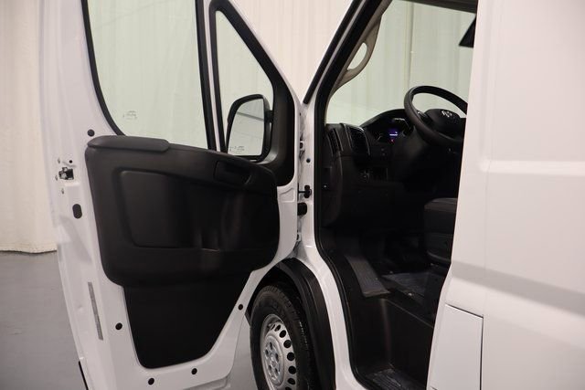 New 2025 RAM ProMaster 2500 image 8
