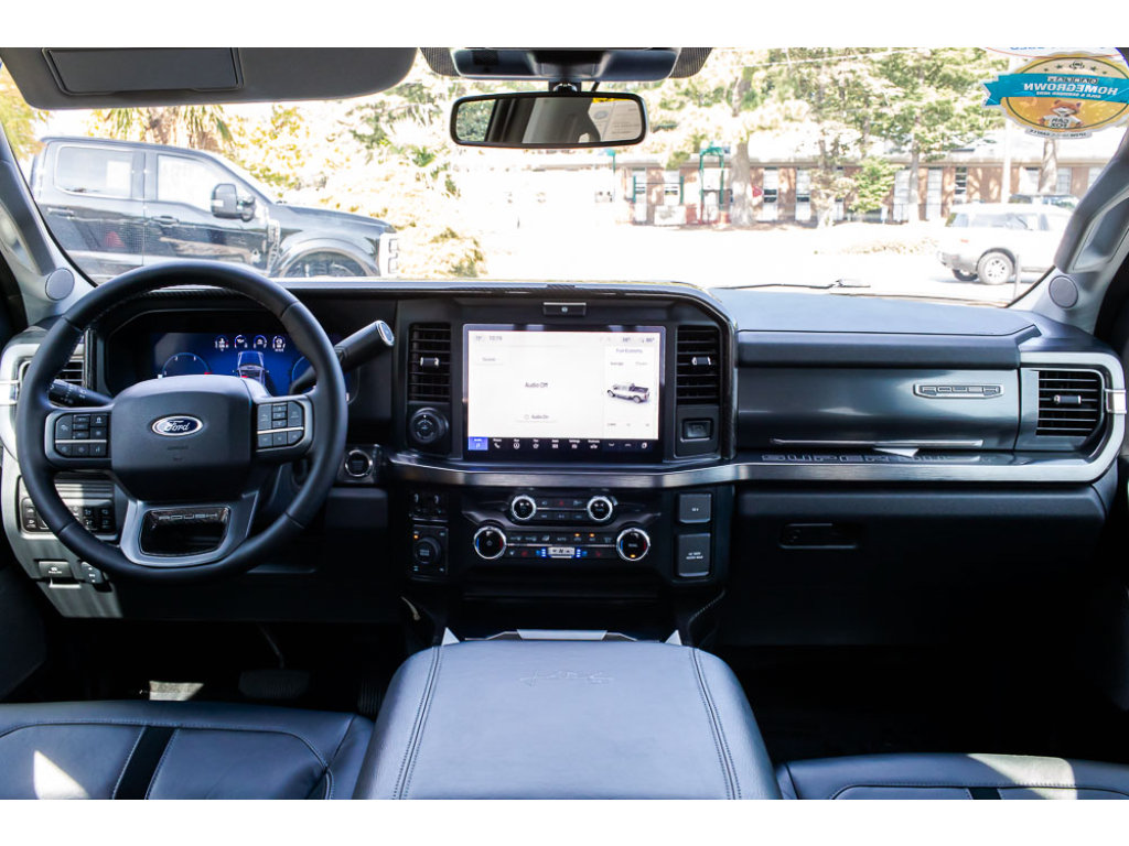 Used 2025 Ford F250 Lariat w/ Lariat Ultimate Package AWD/4WD image 13