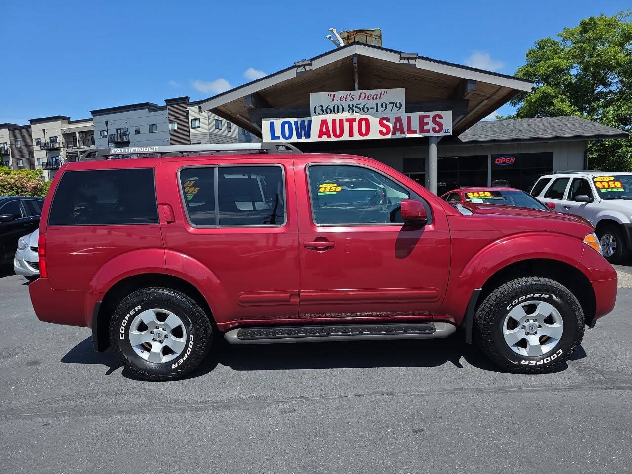 Used 2006 Nissan Pathfinder SE RWD image 2