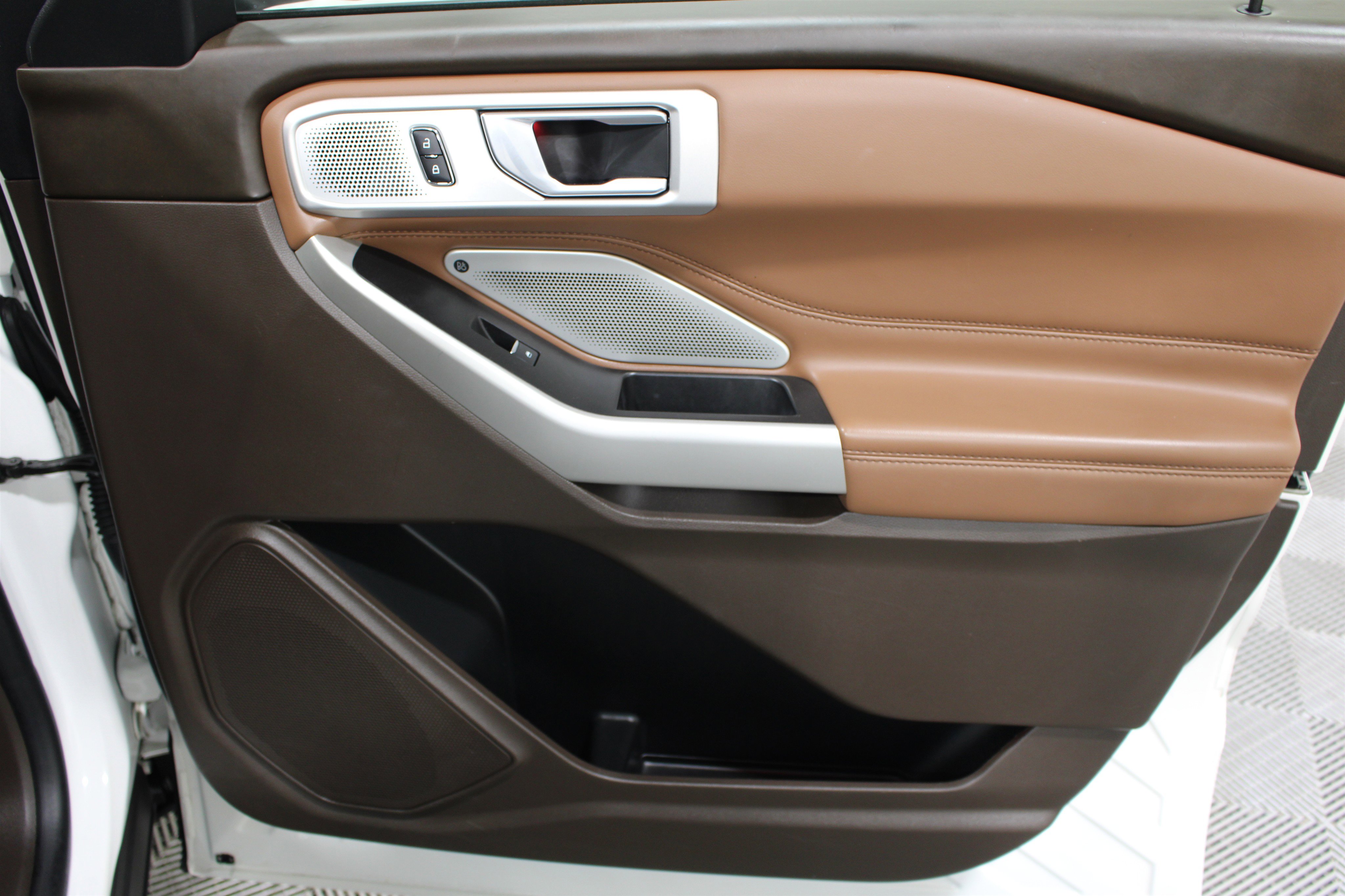 Used 2022 Ford Explorer King Ranch w/ Technology Package AWD/4WD image 30