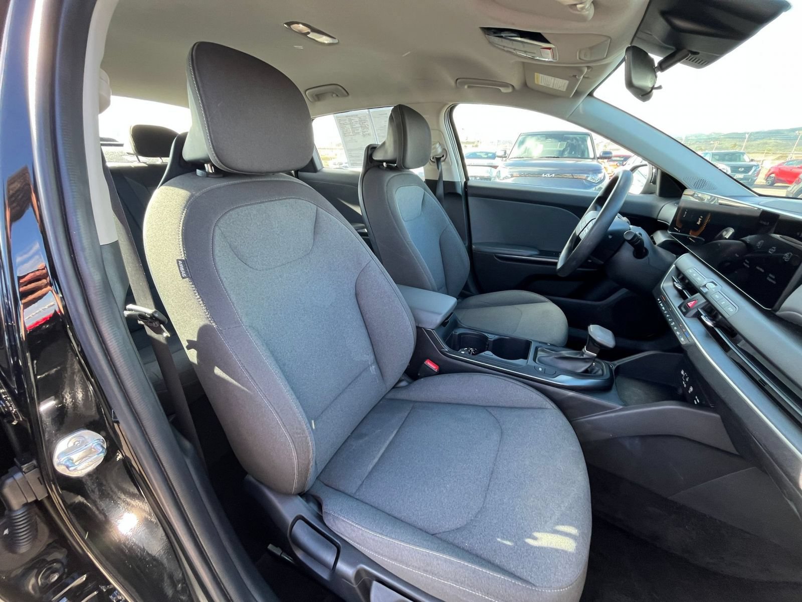 Used 2025 Kia K4 FWD image 51