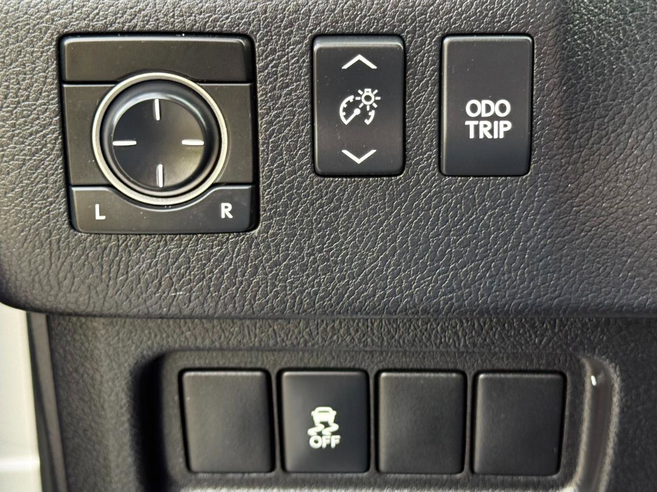 Used 2015 Lexus GX 460 w/ Comfort Package image 15