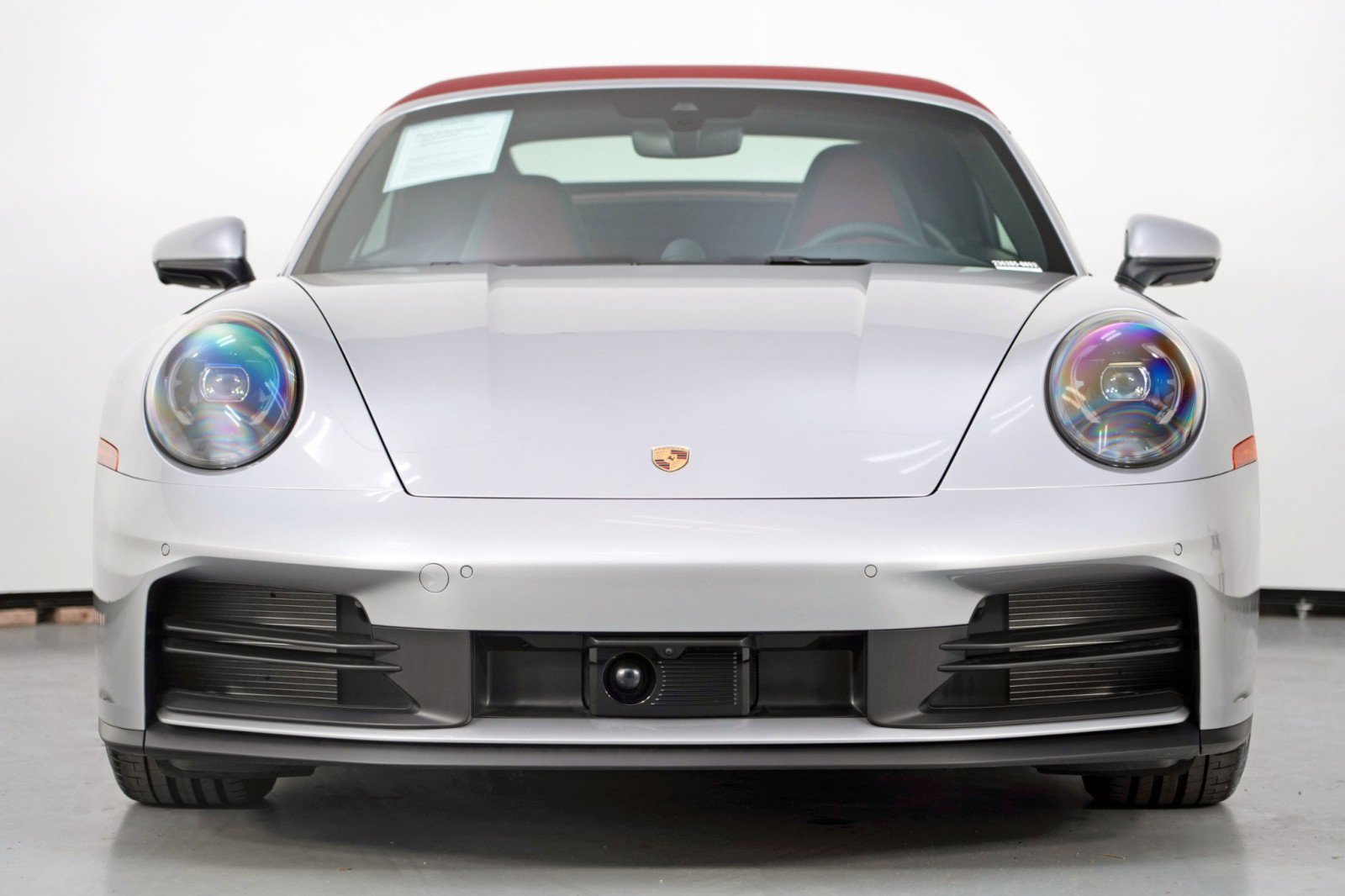 Used 2025 Porsche 911 Carrera RWD image 7