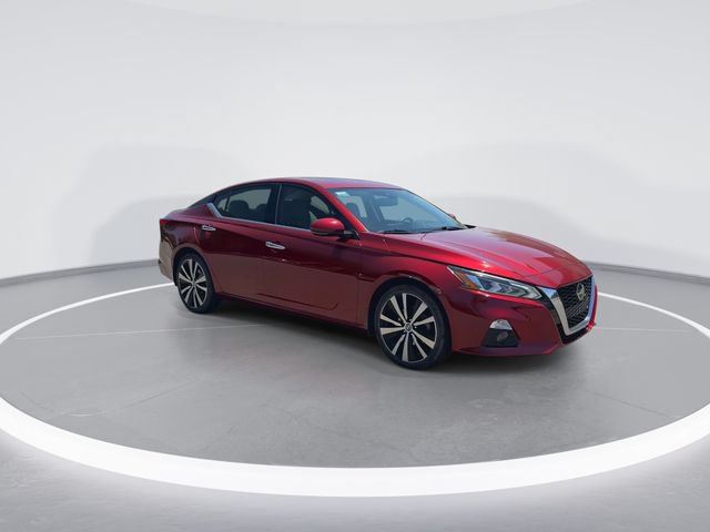 Used 2020 Nissan Altima 2.5 Platinum FWD image 2