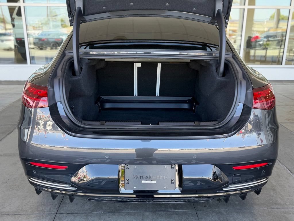 Used 2023 Mercedes-Benz EQE 500 4MATIC Sedan image 15