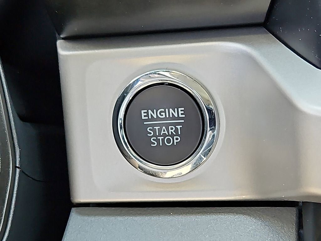 Used 2024 Ford F250 XLT w/ XLT Premium Package AWD/4WD image 23