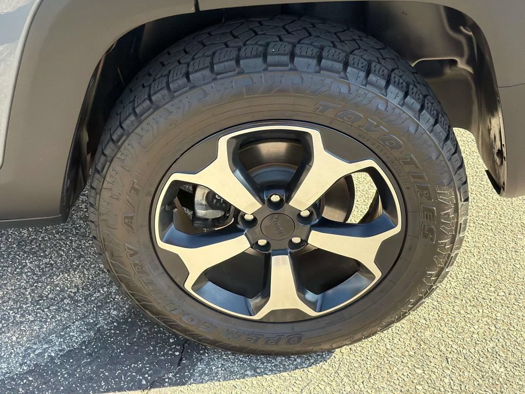 Used 2019 Jeep Renegade Trailhawk AWD/4WD image 31