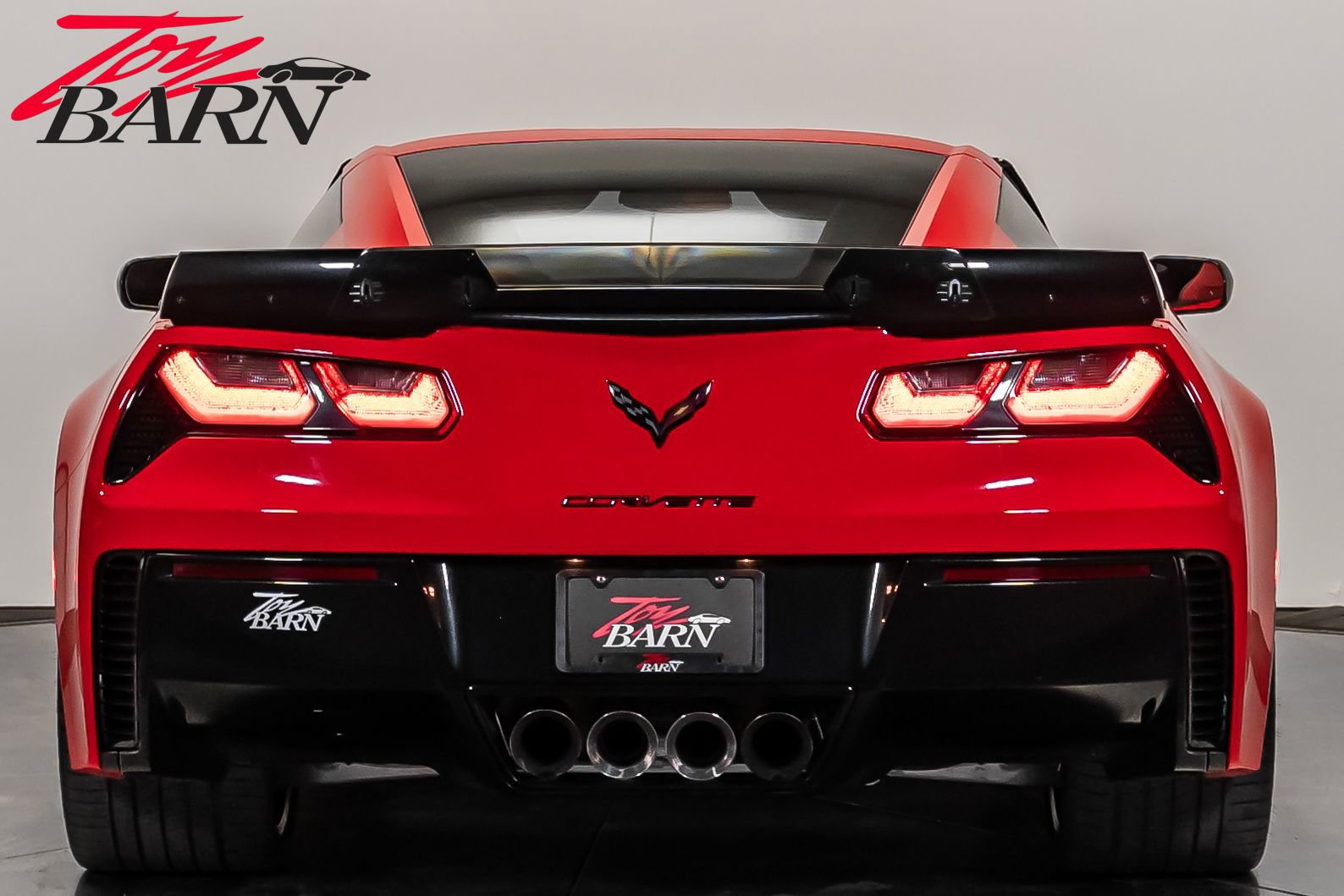 Used 2016 Chevrolet Corvette Z06 w/ 3LZ Preferred Equipment Group image 4