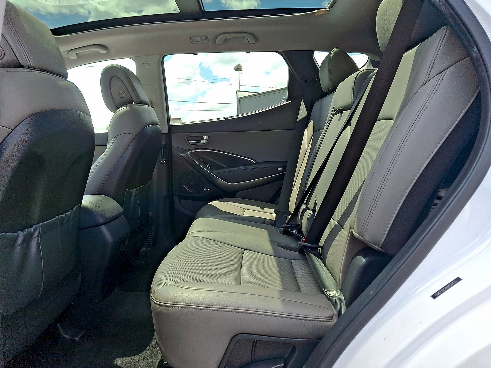 Used 2018 Hyundai Santa Fe Sport w/ 2.4L Tech Package 04 AWD/4WD image 20