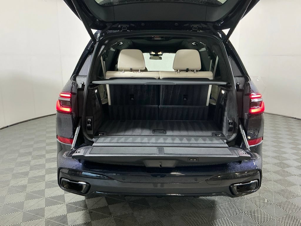 Certified 2026 BMW X7 xDrive40i w/ M Sport Package AWD/4WD image 31