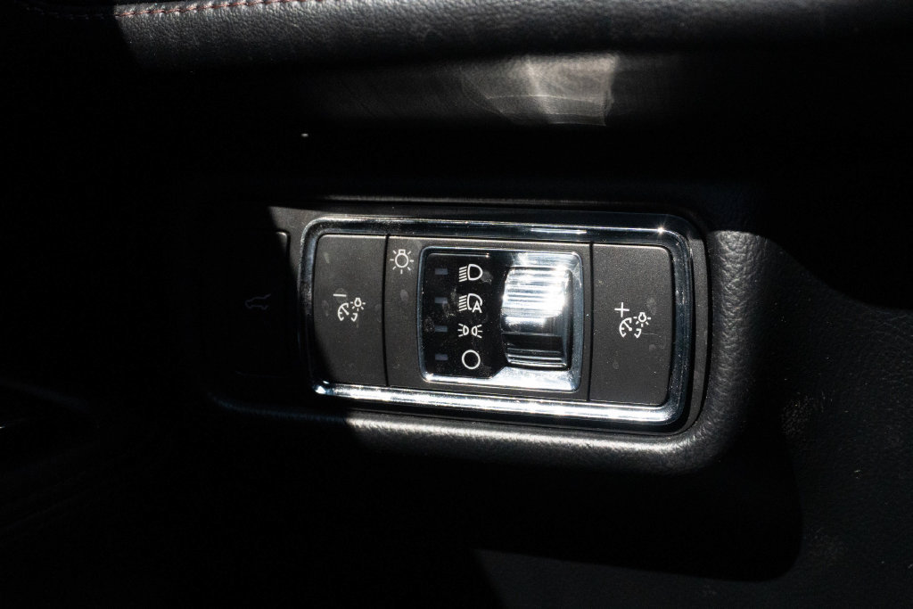 Used 2021 Lincoln Aviator 2WD w/ Elements Package image 22