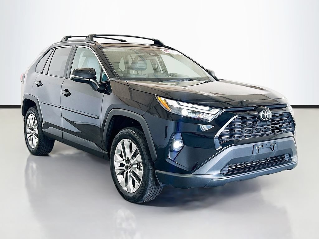 Used 2025 Toyota RAV4 XLE Premium FWD image 3