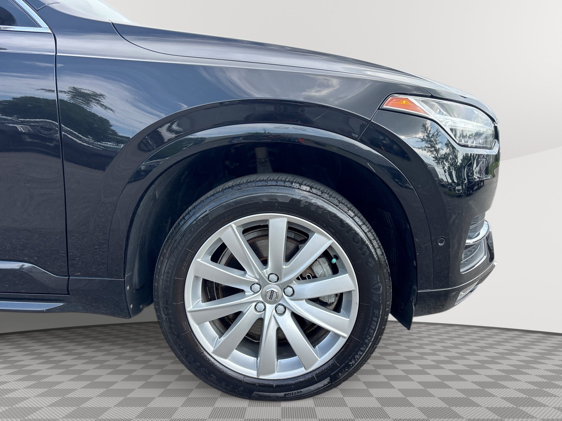 Used 2018 Volvo XC90 T6 Momentum w/ Convenience Package AWD/4WD image 31