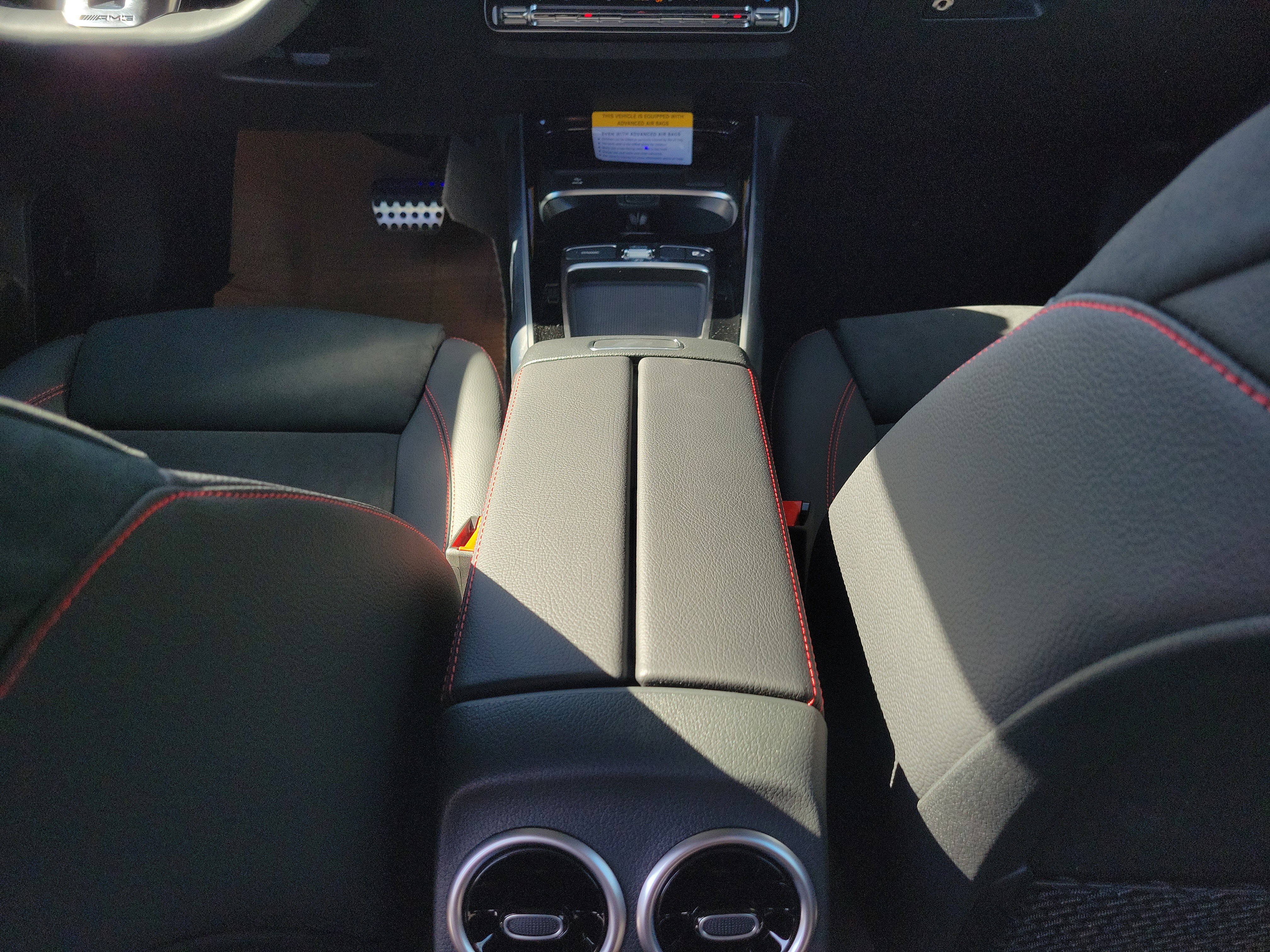 Certified 2026 Mercedes-Benz GLB 35 AMG 4MATIC image 11
