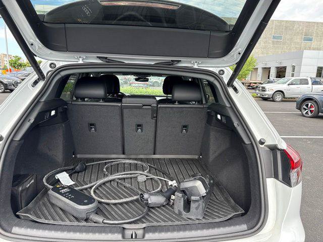 Used 2022 Audi Q4 e-tron Premium Plus w/ Premium Plus AWD/4WD image 15