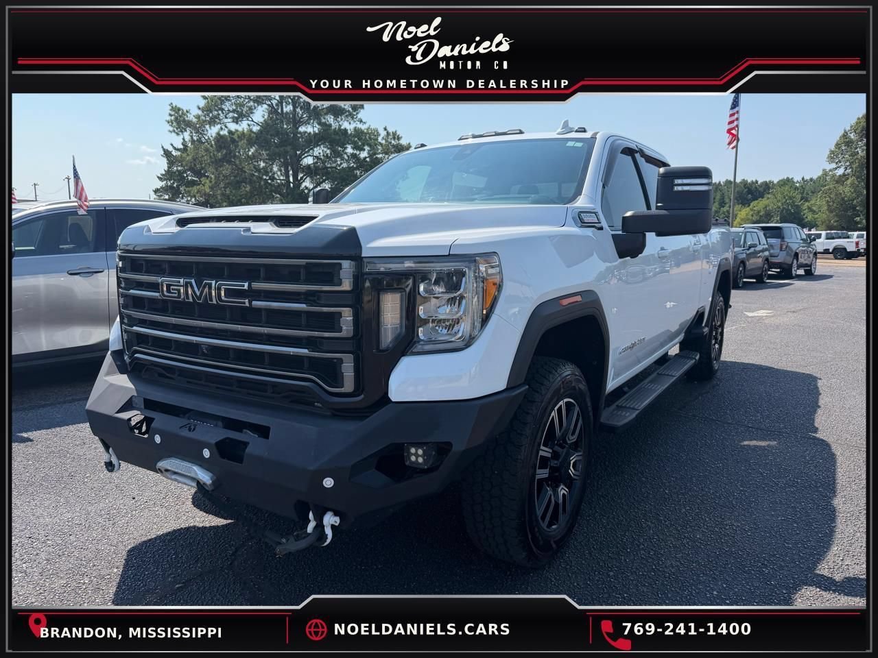 Used 2020 GMC Sierra 2500 AT4 w/ AT4 Premium Package AWD/4WD image 1