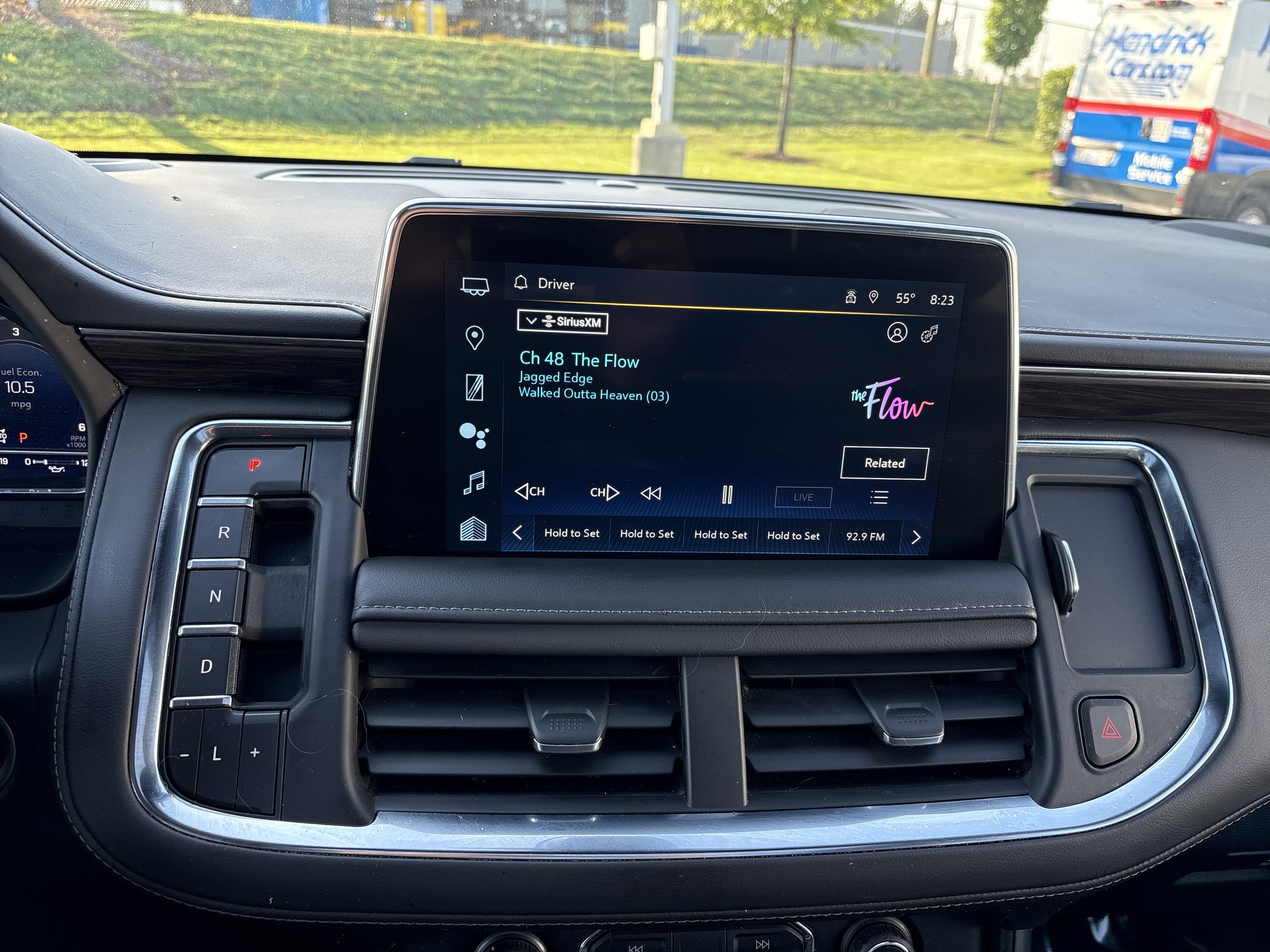 Used 2022 Chevrolet Tahoe LT w/ Luxury Package image 28