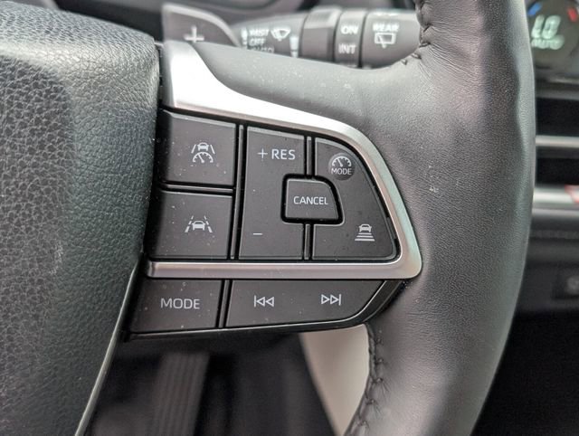 Used 2025 Toyota Grand Highlander AWD image 39