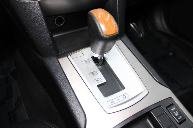 Used 2013 Subaru Outback 2.5i Limited AWD/4WD image 13