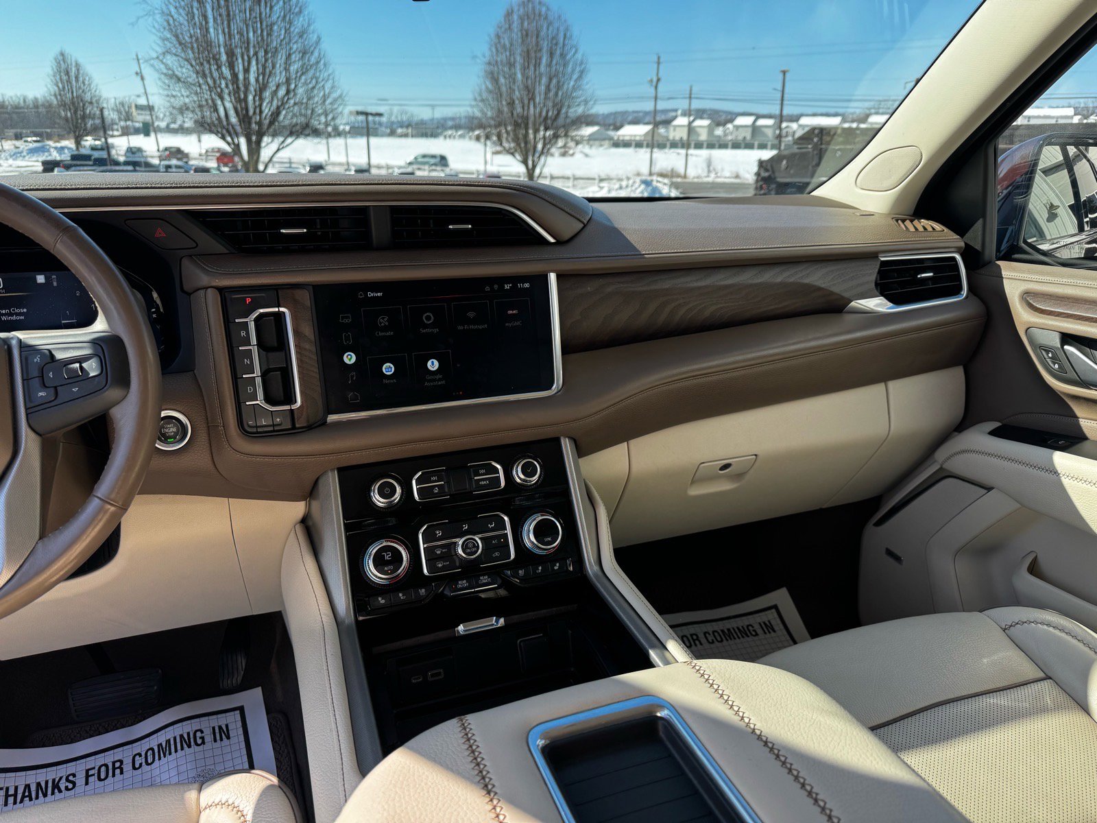 Used 2022 GMC Yukon XL Denali w/ Advanced Technology Package image 15