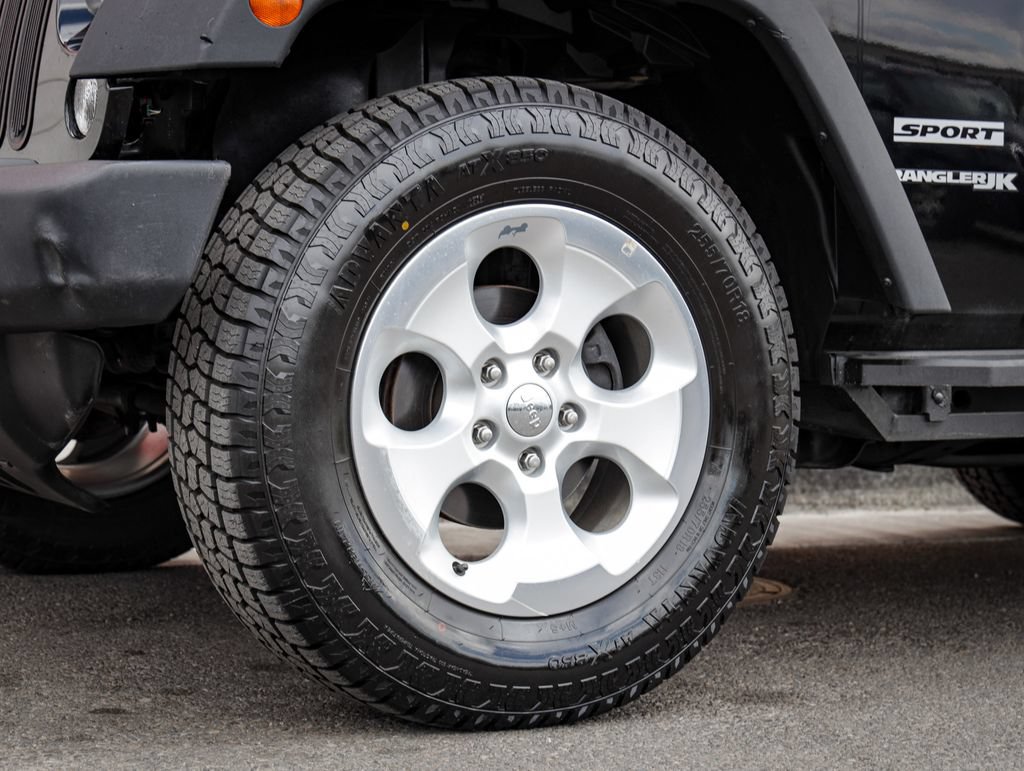Used 2018 Jeep Wrangler Sport AWD/4WD image 10