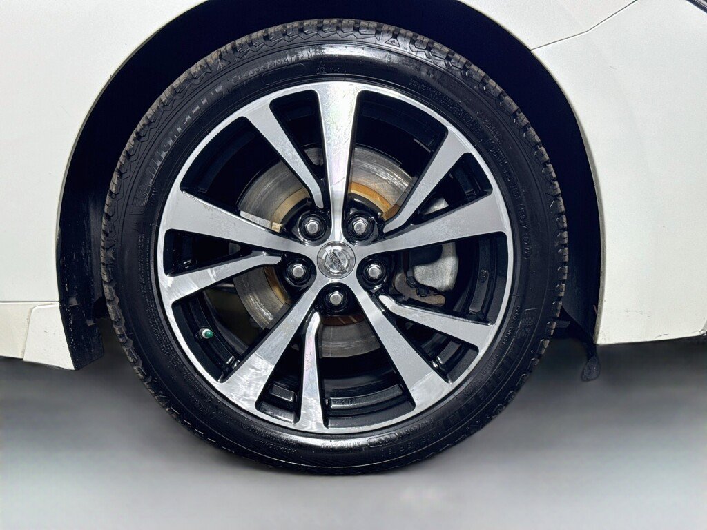 Used 2018 Nissan Maxima Platinum FWD image 47