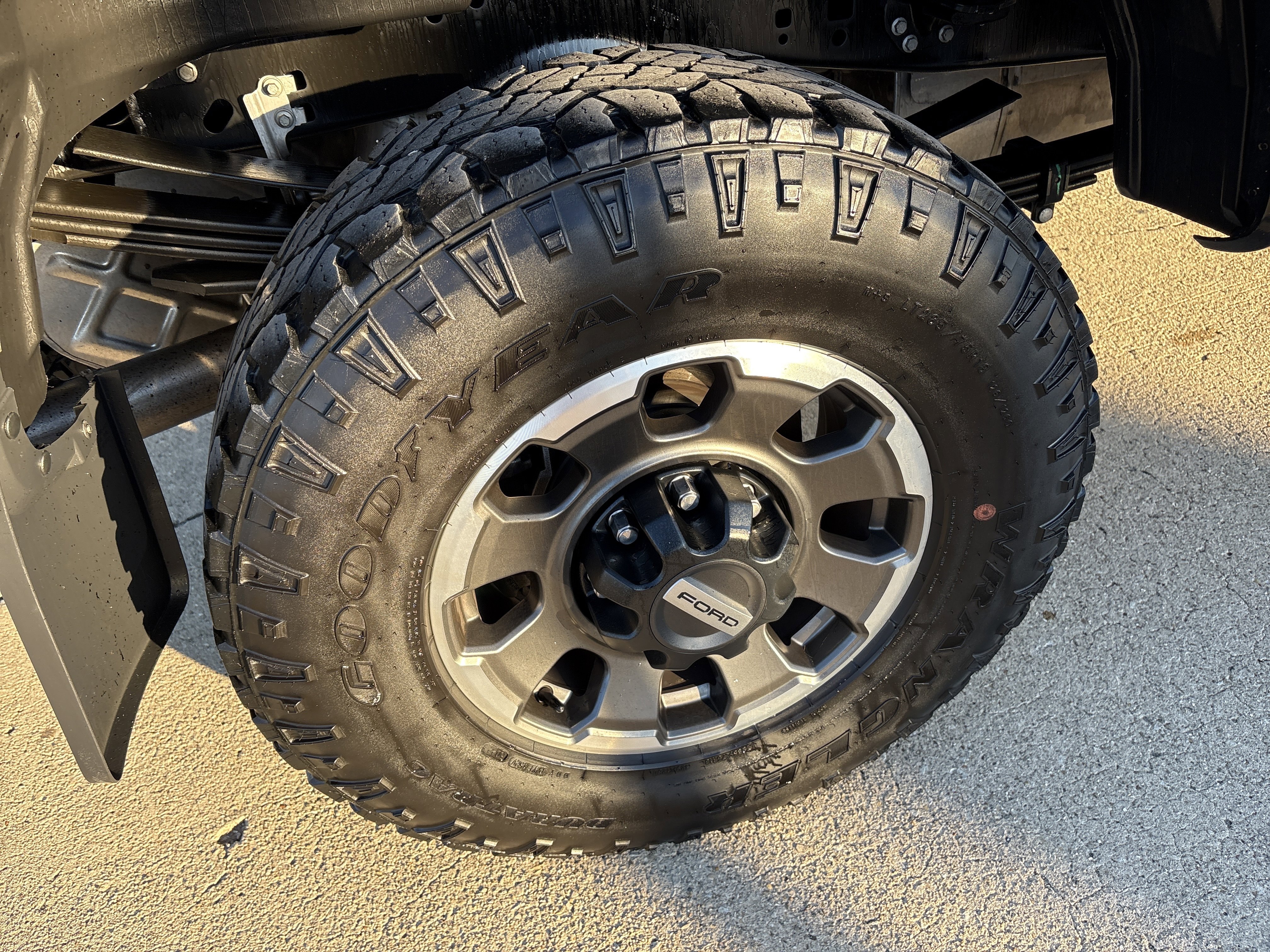 Used 2023 Ford F250 Lariat w/ Tremor Off-Road Package image 6