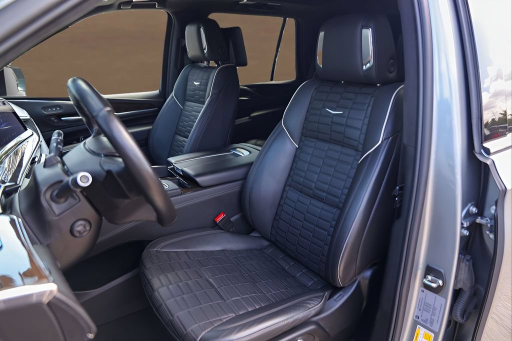 Certified 2024 Cadillac Escalade Sport Platinum AWD/4WD image 7