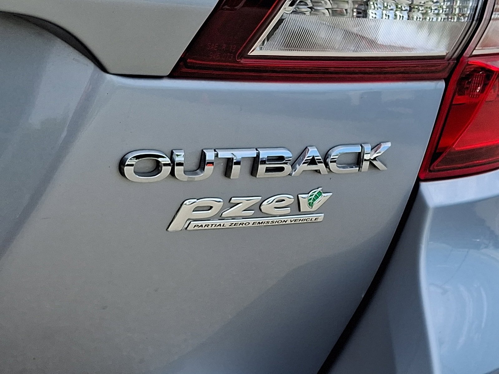 Used 2017 Subaru Outback 2.5i Limited AWD/4WD image 31