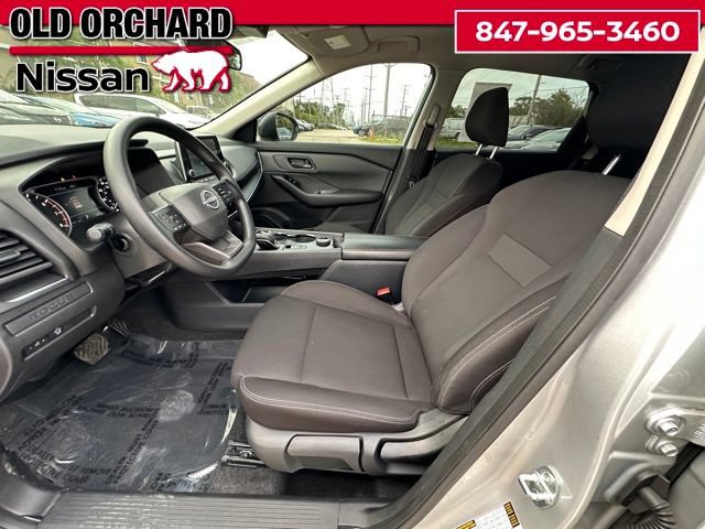 Used 2025 Nissan Rogue S AWD/4WD image 8