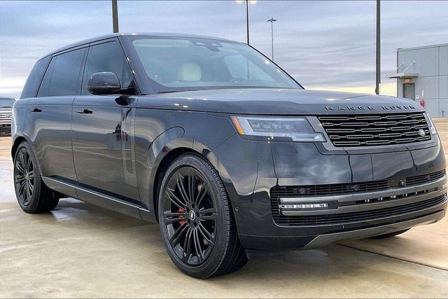 Used 2025 Land Rover Range Rover Long Wheelbase SE image 3