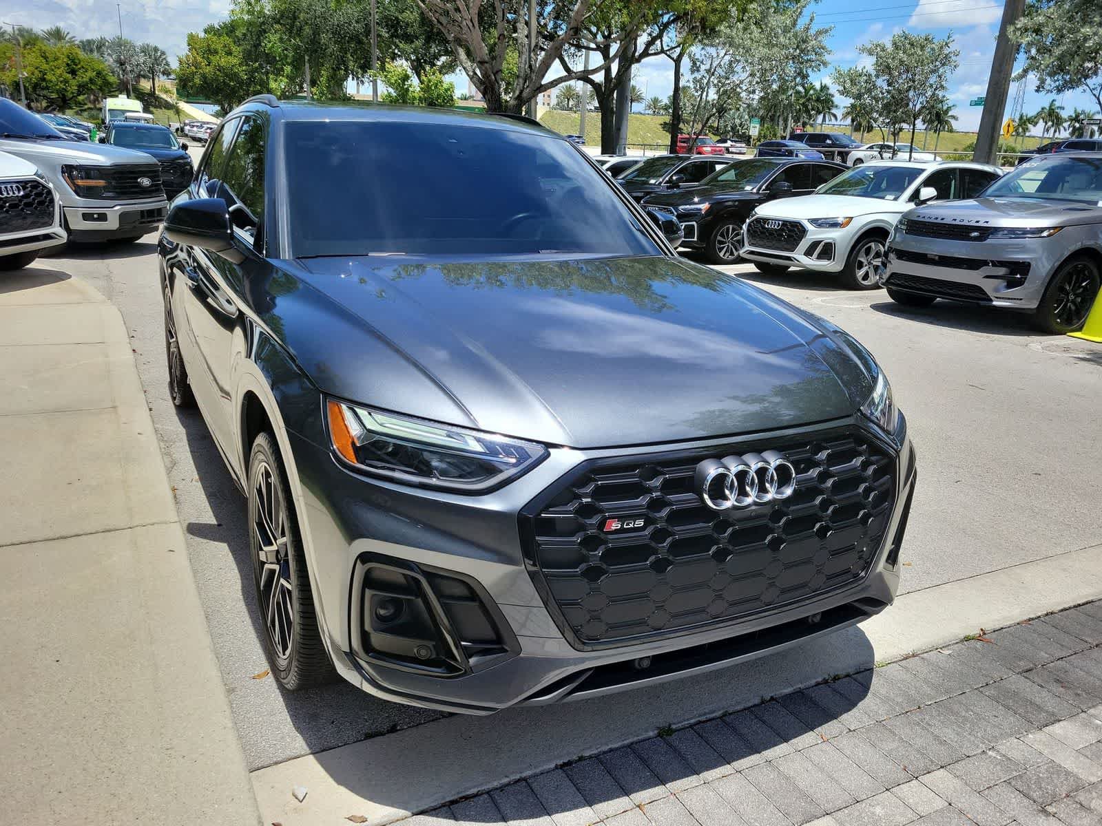 Used 2023 Audi SQ5 Premium Plus w/ Premium Plus Package AWD/4WD image 2