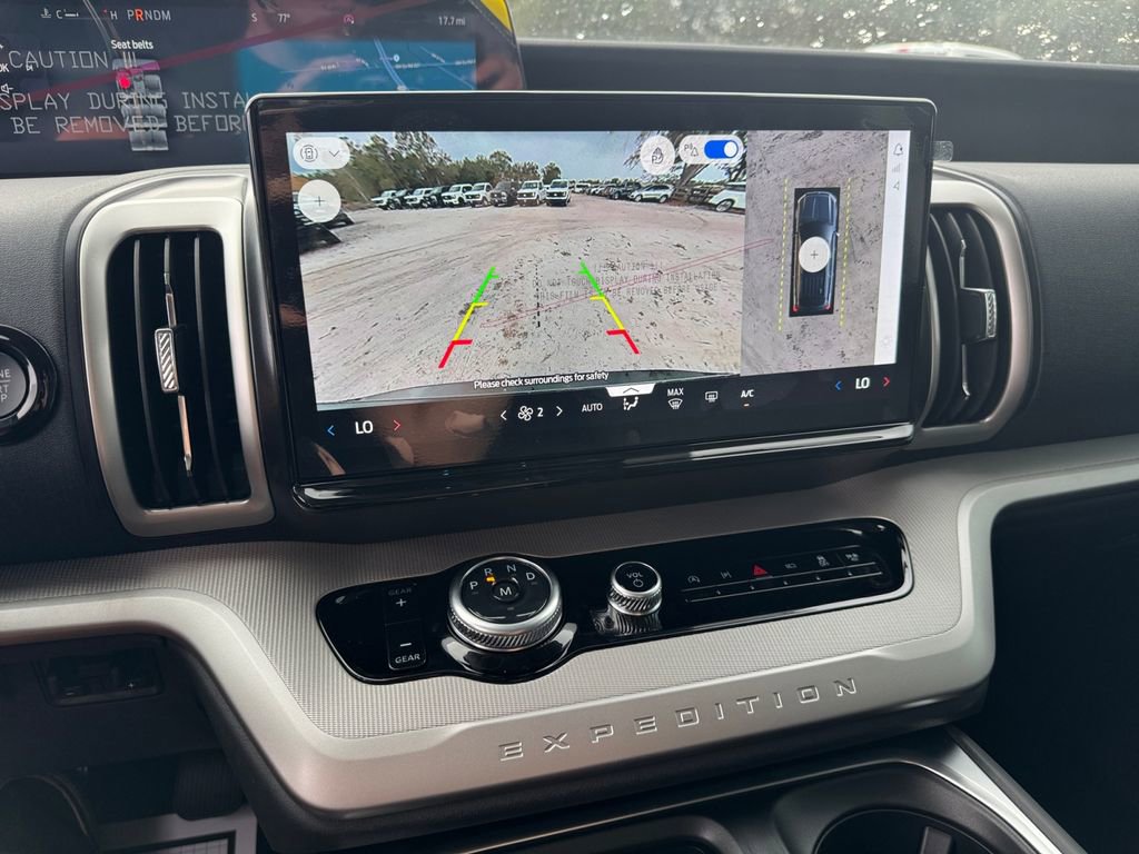New 2025 Ford Expedition Active image 38