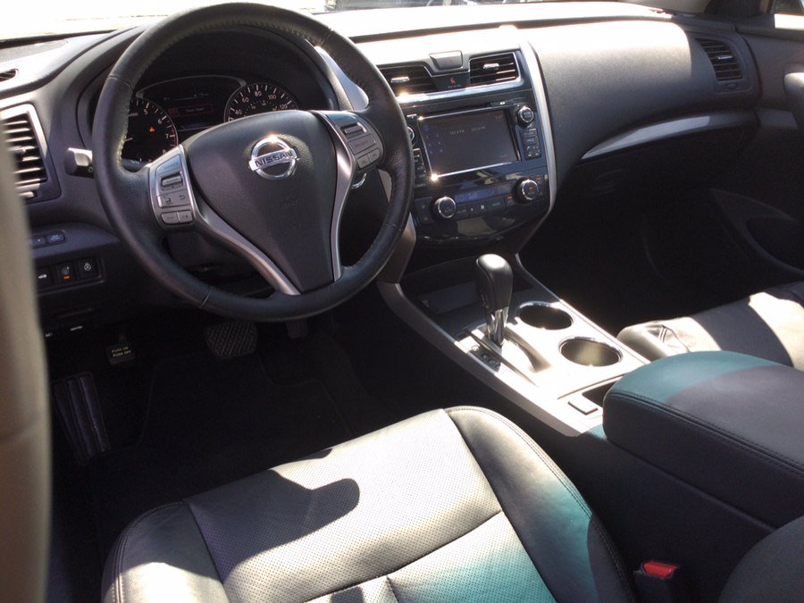 Used 2015 Nissan Altima 2.5 SL w/ Technology Package FWD image 17