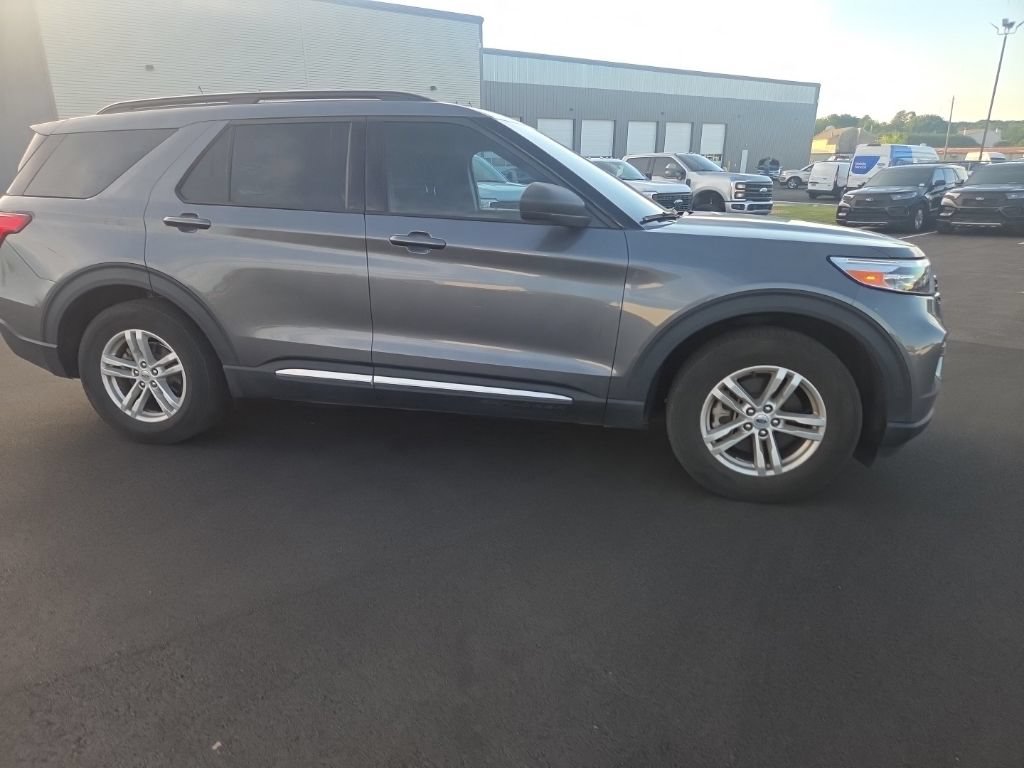 Used 2023 Ford Explorer XLT RWD image 12