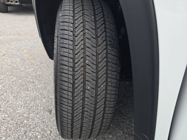 Certified 2025 GMC Acadia Elevation FWD image 32
