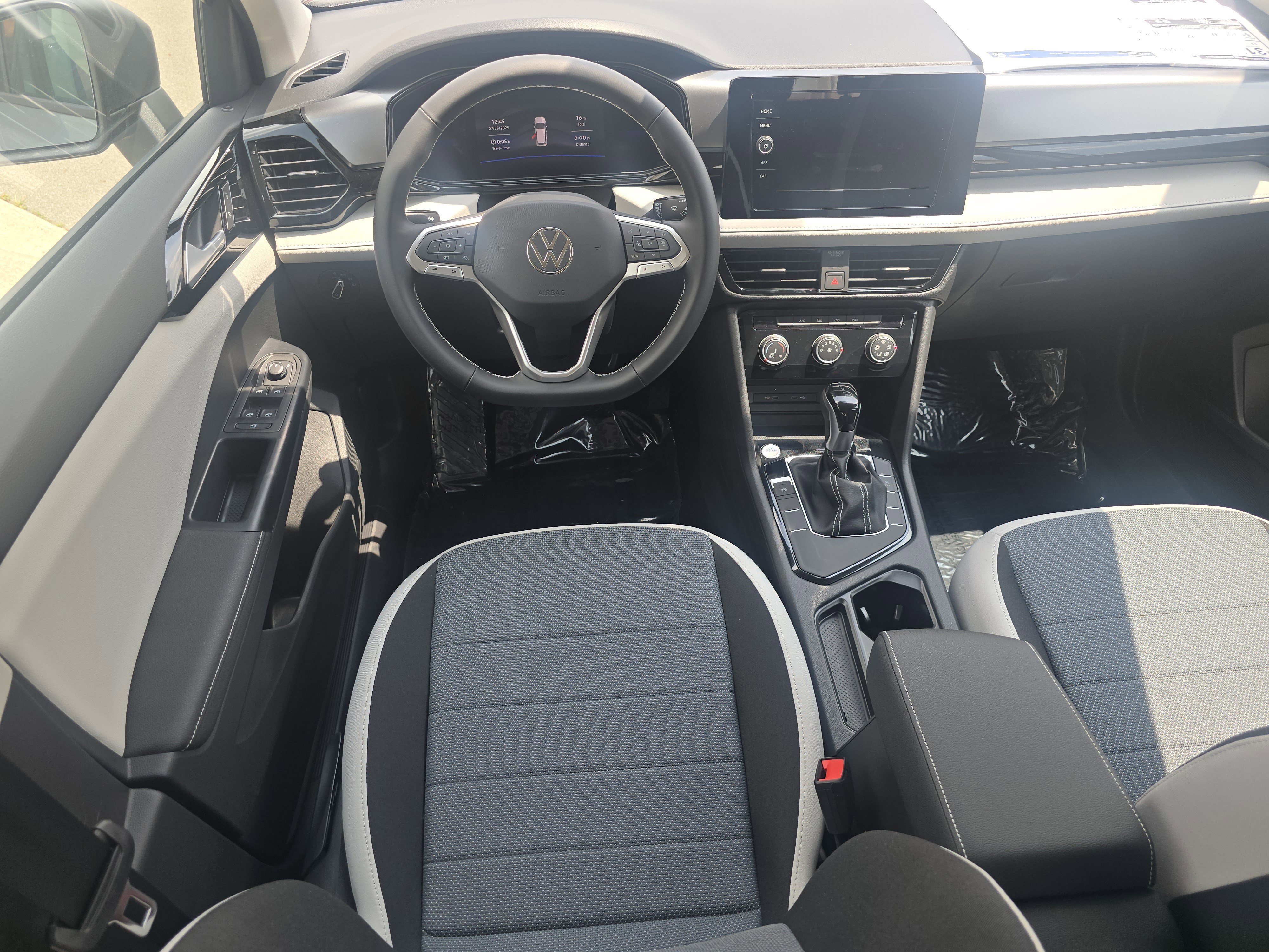 New 2025 Volkswagen Taos S image 23