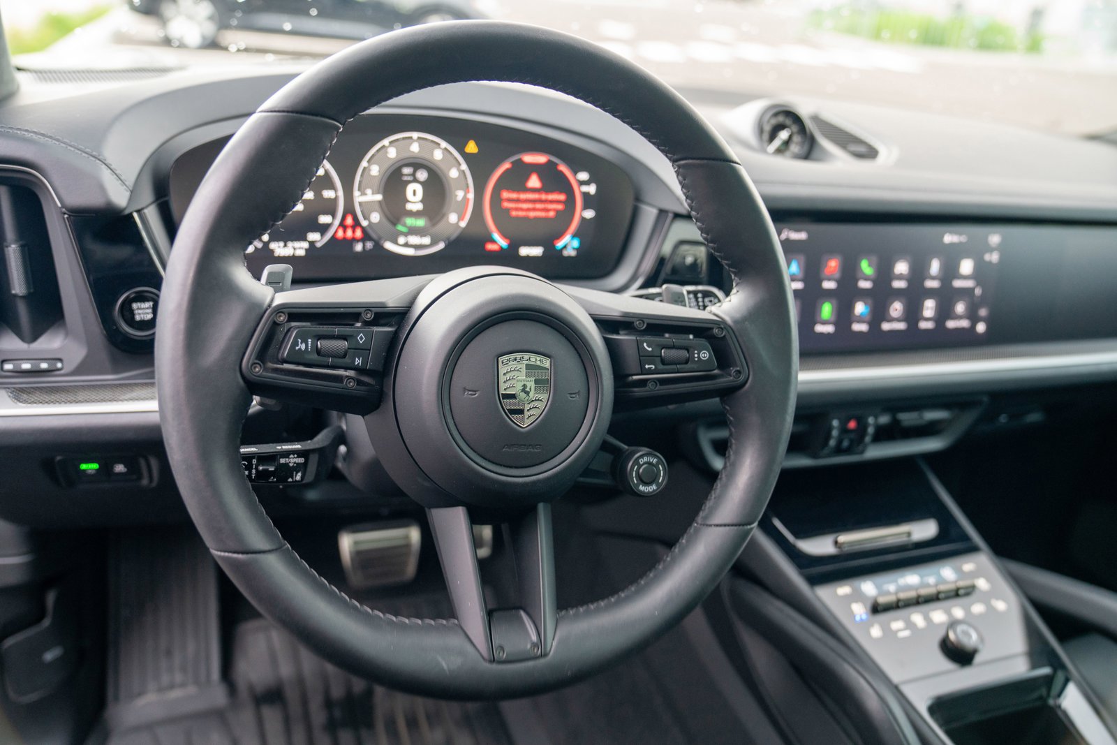 Certified 2025 Porsche Cayenne Turbo AWD/4WD image 14