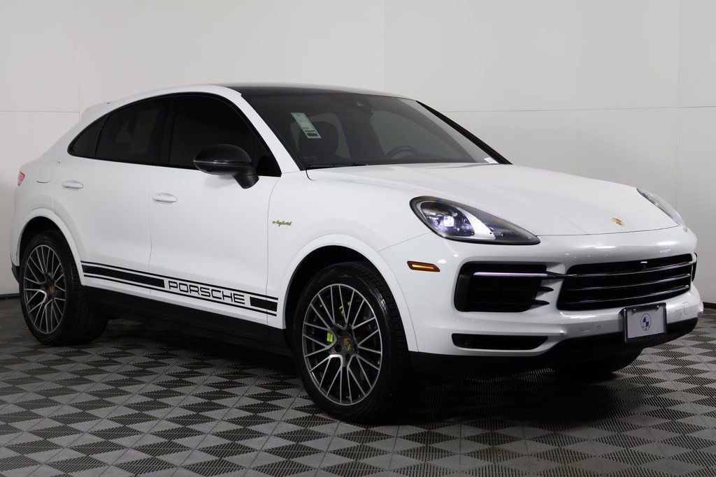 Used 2020 Porsche Cayenne E-Hybrid Coupe w/ Premium Package image 3