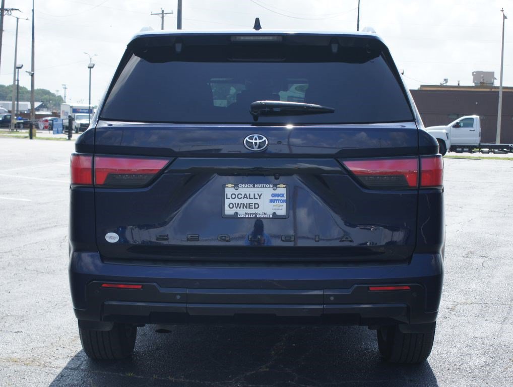 Used 2023 Toyota Sequoia Platinum AWD/4WD image 3