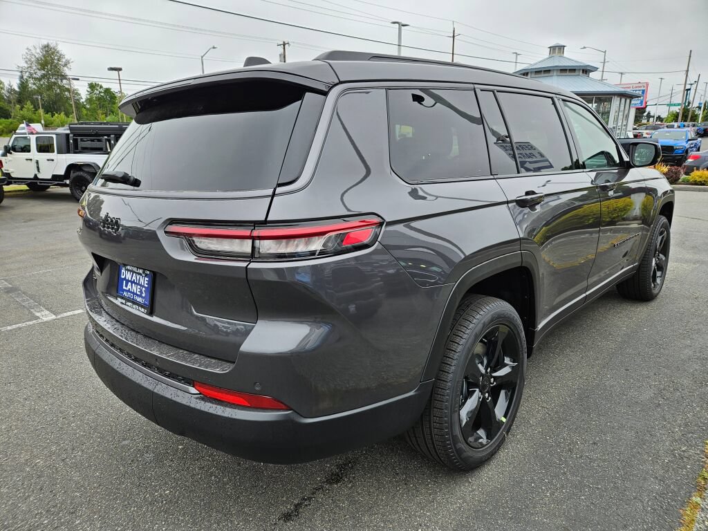 New 2026 Jeep Grand Cherokee L Limited w/ Limited Altitude Package AWD/4WD image 5