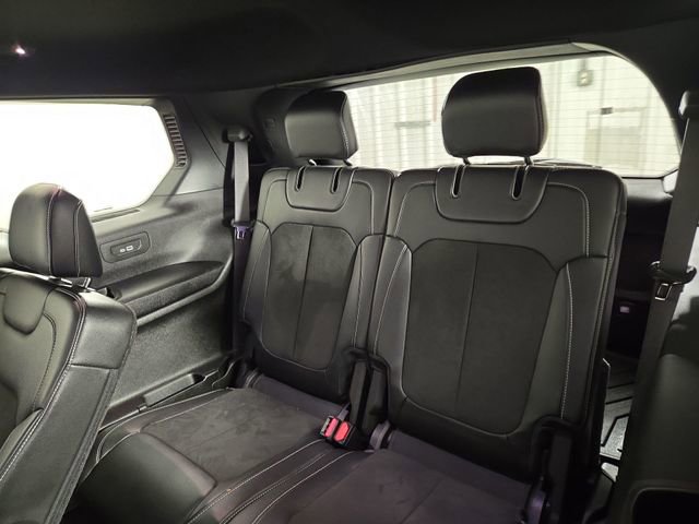 Used 2022 Jeep Grand Cherokee L Laredo image 16