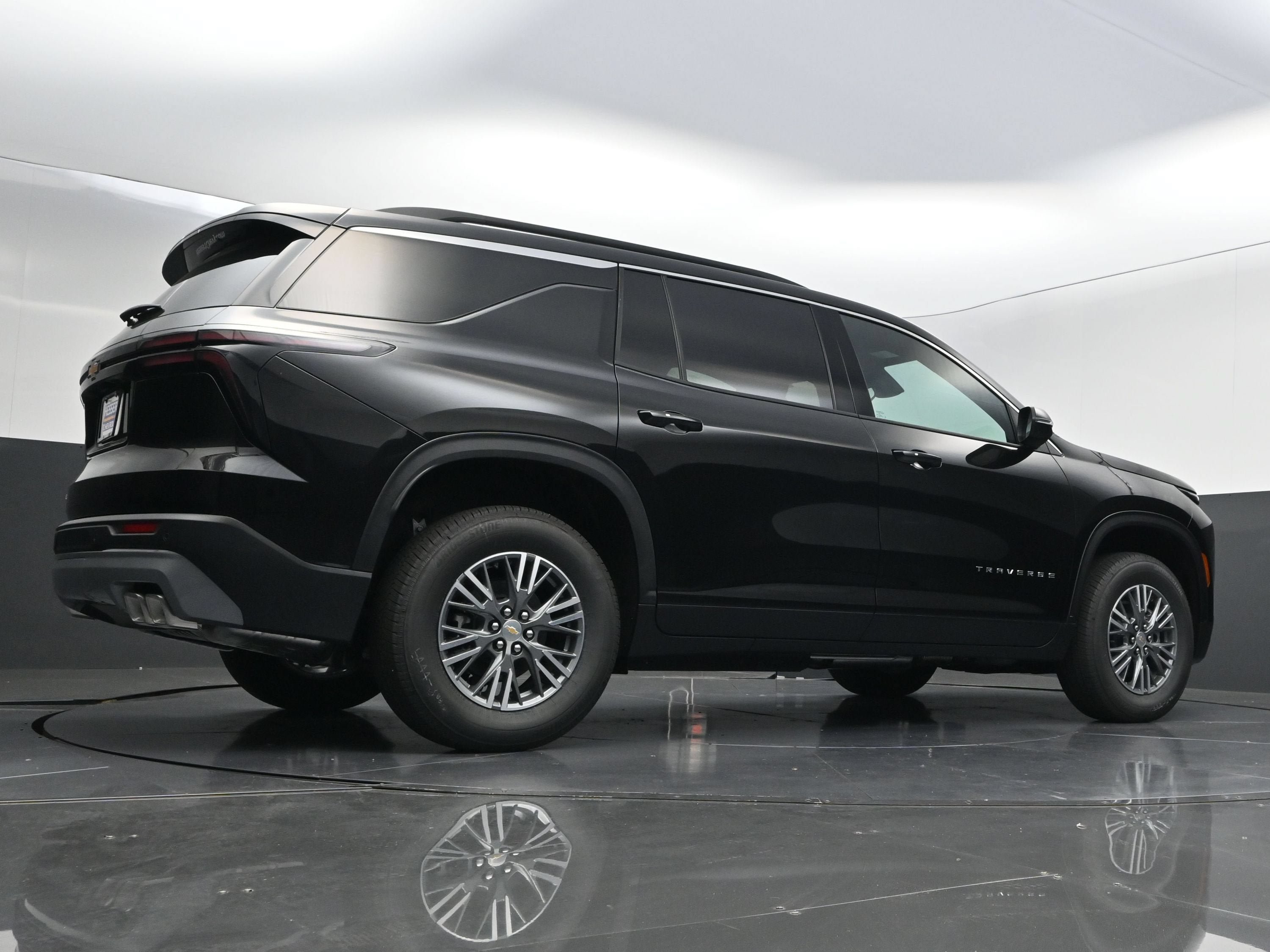 New 2027 Chevrolet Traverse LT FWD image 47